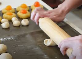 Quản Bánh Ngọt Đúng Cách Giữ Trọn Hương Vị